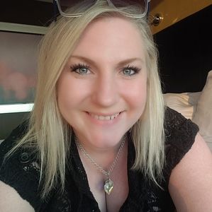 Meet your Posher, Stella